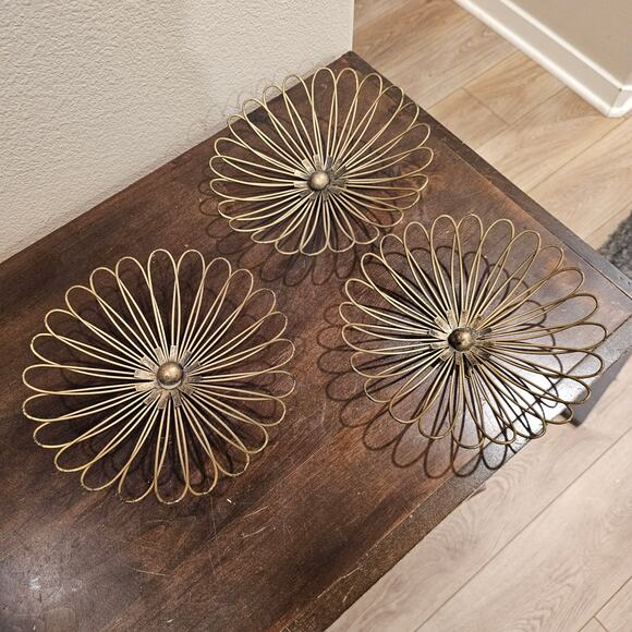 Gold Metal Flower Wall Decor - Picture 1 of 4